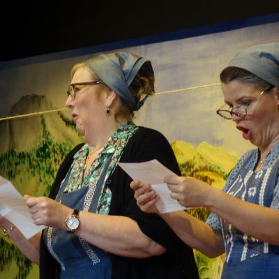 2019 Vier Fraue Und Ein Mann 38